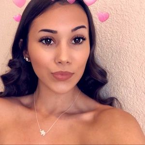 Meet your Posher, Celeste